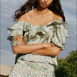 ⭐️ NWT ZARA Satin Effect Printed Top ⭐️